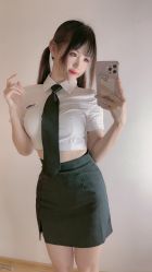 -AYO SALON