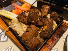 -穹六人间 people 6(岳阳路店)
