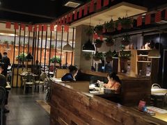 大堂-铁胖子口碑长沙菜·龙虾烧烤(赤岗社区店)