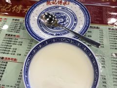 -赵记传承特色牛奶甜品(泉城广场店)