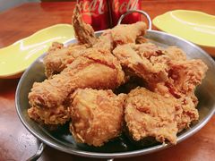 -BHC炸鸡(明洞总店)
