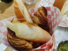 -Dough&Joe团憩(瑞虹天地月亮湾店)