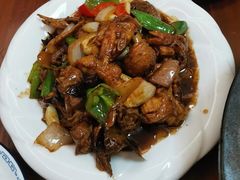 油焖椒香辣子鸡-付掌柜在成都·热炒砂锅集(金禾店)