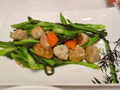 菜心炒鱼球-红馆喜宴(十亩地店)
