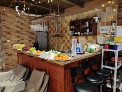 -玩坞轰趴馆·户外团建聚会主题生日派对馆(世豪广场店)