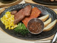 -卢家妈妈·西餐厨房(卜蜂中心店)