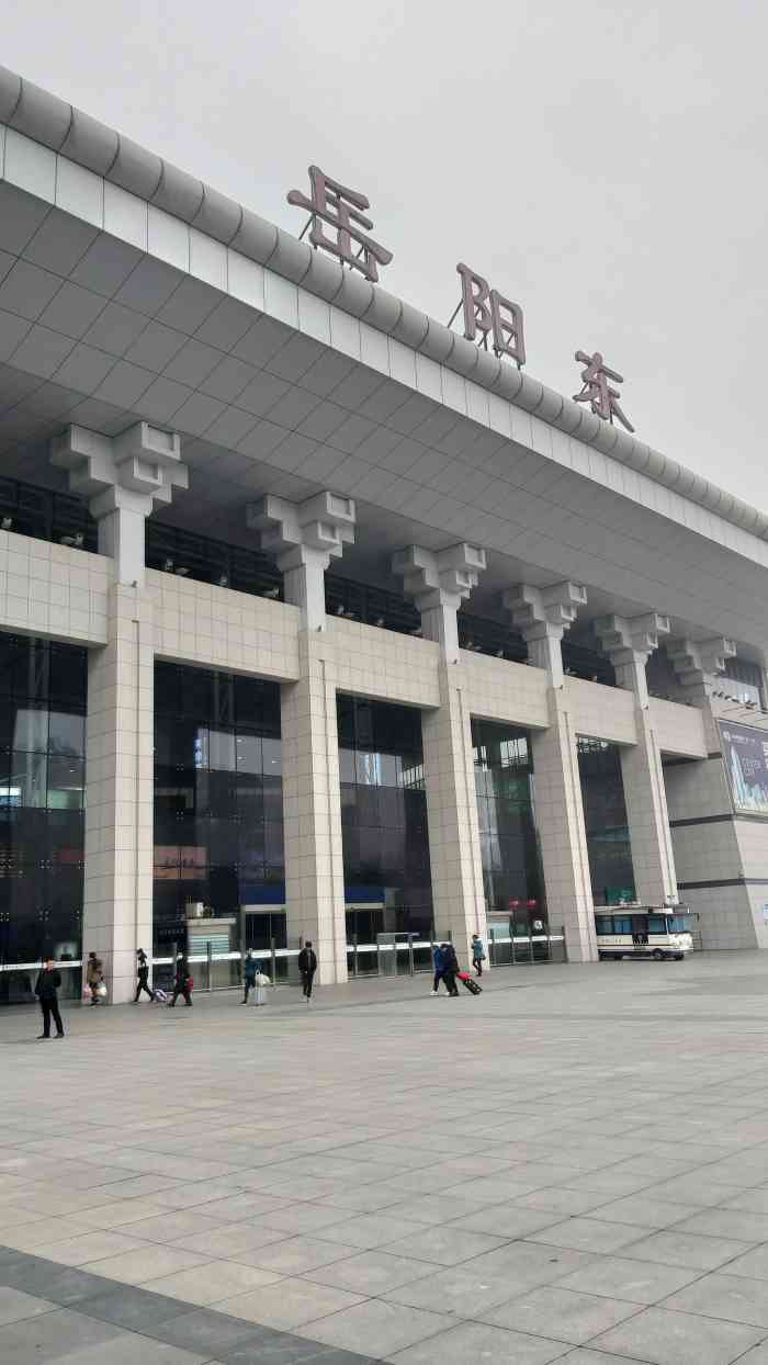 岳阳东站站台图片图片