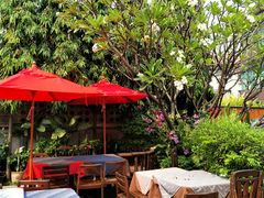 -Dash Teak House