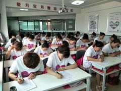 -爱月宝月嫂·育儿嫂(哈尔滨总店)