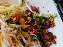 -大头虾越式风味餐厅(光明广场店)