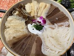 -哥老官重庆美蛙鱼头(龙湖杭州金沙天街店)