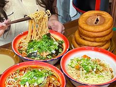 -楚东君•襄阳牛肉面牛杂煲(陆家嘴正大店)