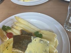 -LENBACH兰巴赫西餐啤酒坊(大连东港店)