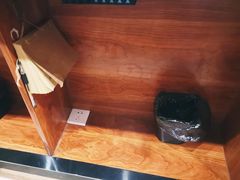 -独食火锅·半米屋台(直营总店)