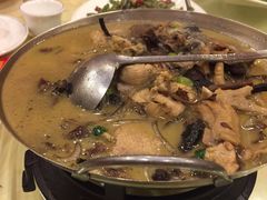 -鹤乡东北菜(崮山路店)