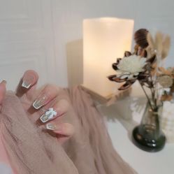 -悦指间美甲美睫