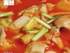 -大富蚝乌东哥饭店·石锅鱼杂·柠檬鸭(革新路店)