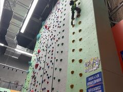 -蓝天攀岩-青少年训练(罗湖益田假日广场店)