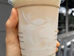 圣诞初雪丝绒拿铁-瑞幸咖啡(纽宾凯酒店新华路店)