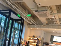 -星巴克臻选(青岛麦凯乐分店)