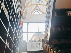 -钟书阁(松江泰晤士小镇店)