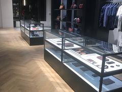 -GIVENCHY(比斯特苏州购物村店)