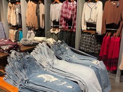 -Hollister(天环广场店)