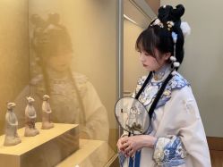 -一揽芳华汉服旗袍体验馆(拙政园店)