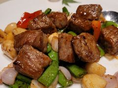 黑椒爆炒雪花牛肉粒-皇朝会.经典传统粤菜(外滩店)