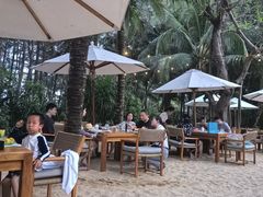 -三亚艾迪逊酒店·海滩烧烤 BARBACOA·现场乐队·浪漫晚餐·烧烤海鲜