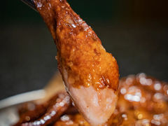 -何妹湿辣牛肉·粤式烧烤砂煲(桂雅路店)