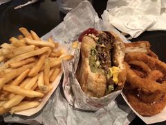 -The Habit Burger Grill 哈比特汉堡(复兴soho店)