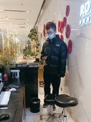 -罗亚帝造型·烫发染发