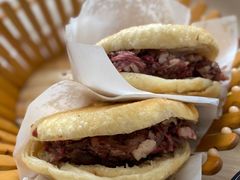 精品火烧-闫家驴肉老店(华电一校店)