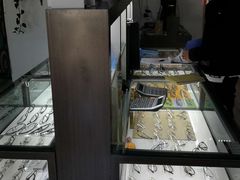-视野联行眼镜蔡司·依视路官方授权店(顺城店)
