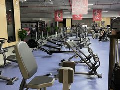 -英派斯健身游泳馆