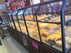 面包甜点陈列柜-鼎丰真(四马路店)