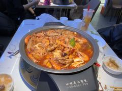 -徐记小怪兽肉蟹煲店(哈西万达金街店)