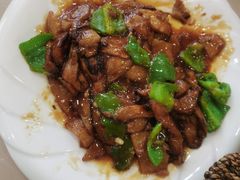 -老码头黑皮肘子锅包肉熏酱水饺(文政街店)