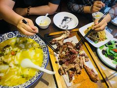 -东口码头·烧鸽子·鱼头泡饼·地方菜(金鹰悦城店)