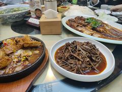 -百年石锅饭(阿里郎美食街店)