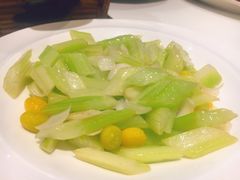 金果西芹百合-国际青年会议酒店-苏莱斯餐厅