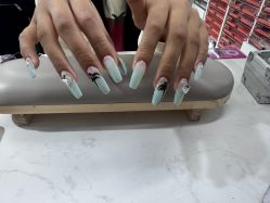 -瞧·享轻奢美甲美睫