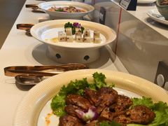 -涨巢·潮玩水疗局