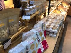 面包甜点陈列柜-皇冠幸福里动物奶油生日蛋糕(马祖路店)