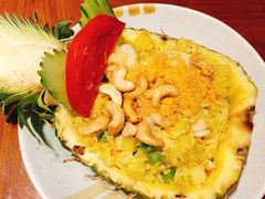 菠萝海鲜炒饭-mango tree芒果树泰国餐厅(青岛万象城店)