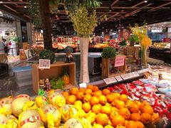 -中百仓储超市有限公司(越秀星汇维港店)