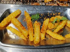 -马路牙子烧烤音乐酒馆(望京店)