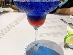 新一与柯南的红蓝玛格丽特特调-IPSTAR|潮玩星球(天府广场店)