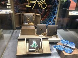 -周大福CHOW TAI FOOK(南京东路永安百货店)